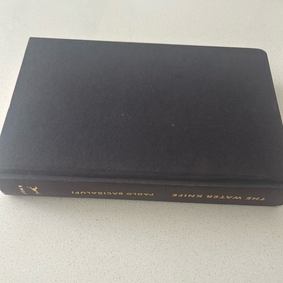 The Water Knife by Paolo Bacigalupi - Picture 8 of 9